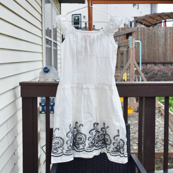 White Black Embroidered Babydoll Sweet Cotton Mini Dress - a. YiLian 阿依蓮 Lolita - Picture 6 of 6